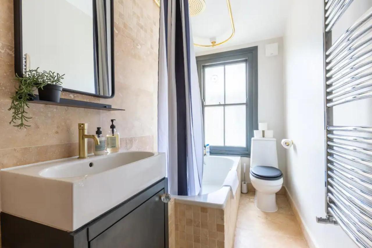 Luxuriously Designed 3 Bedroom Apartment In Clapham Λονδίνο Εξωτερικό φωτογραφία